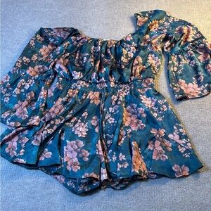 Floral Off-Shoulder Women's Top 1238